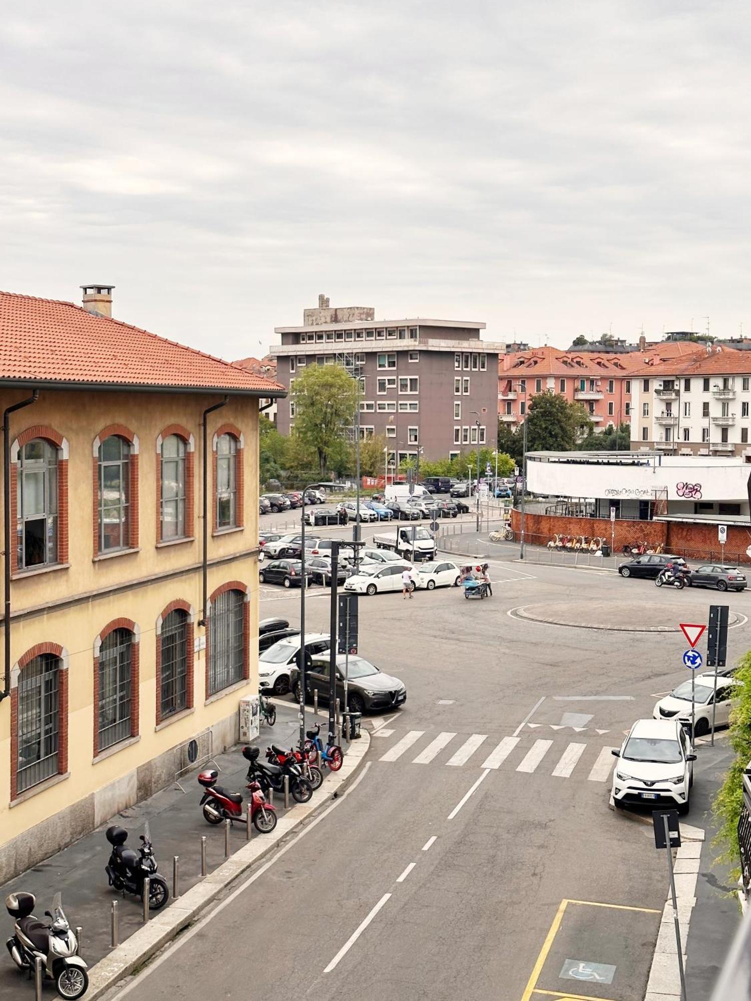 P&d Navigli Via Paoli Appartement *